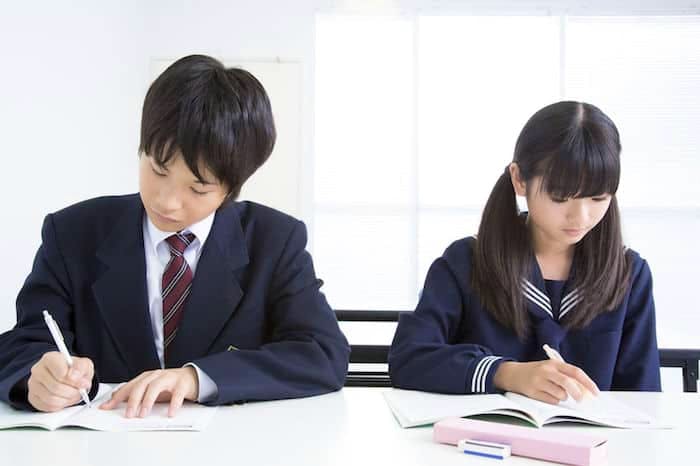 uniformi-scolastiche-giapponesi